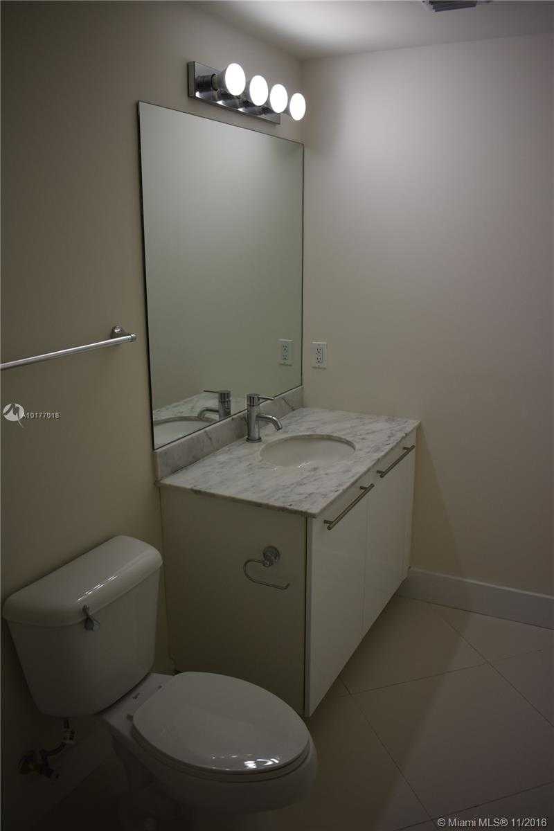 Small Image of 888 BISCAYNE BLVD #5104, Miami Number 12