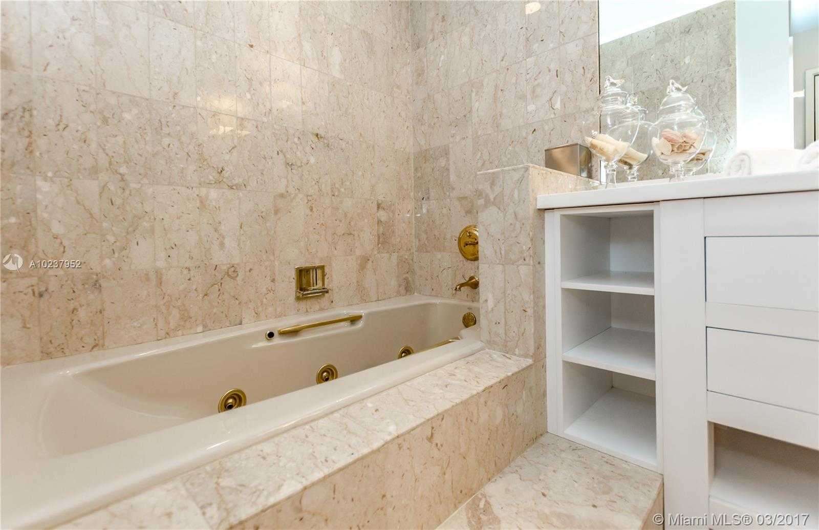Small Image of 19123 FISHER ISLAND DR #19123, Miami Beach Number 30