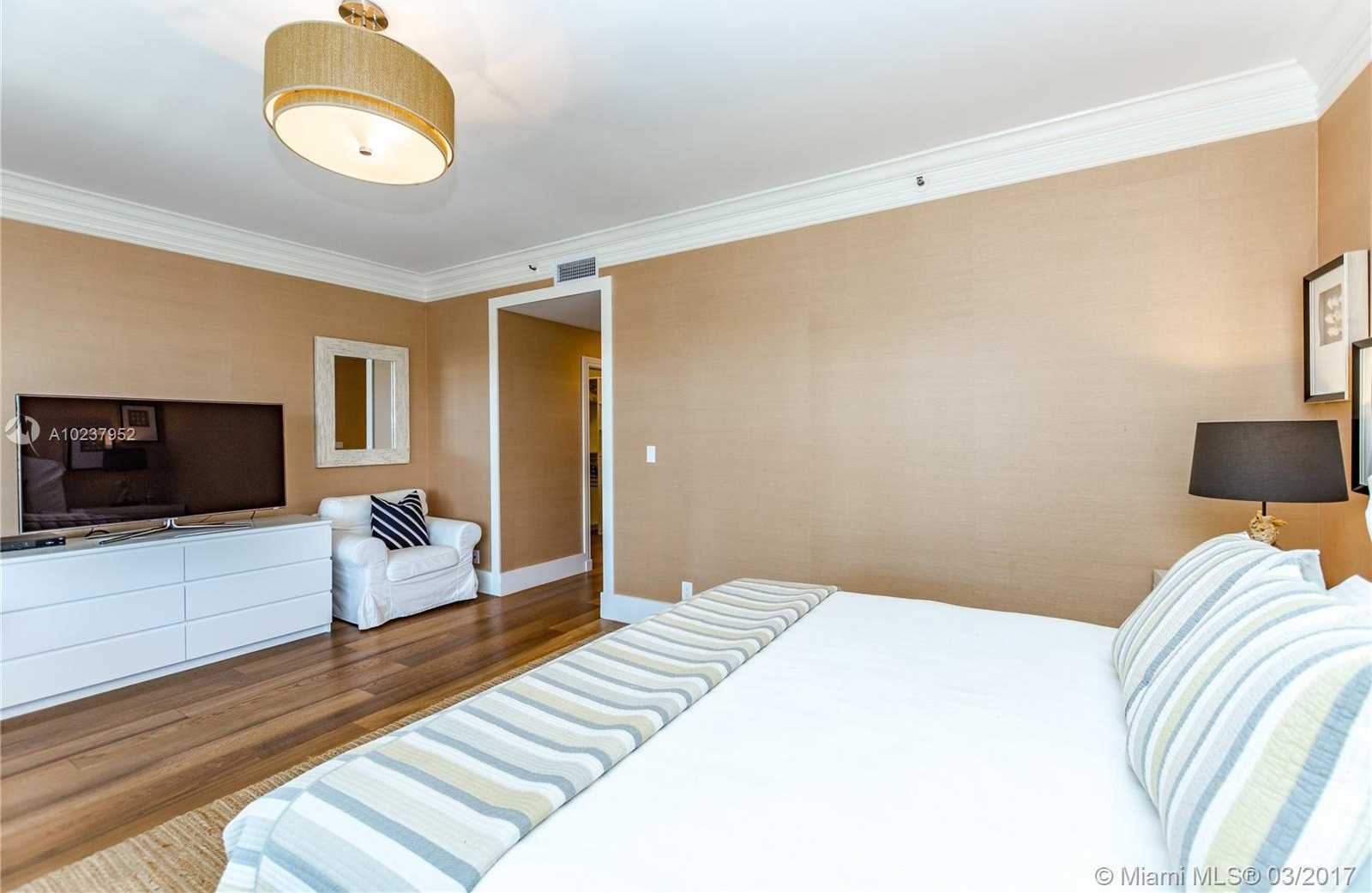Small Image of 19123 FISHER ISLAND DR #19123, Miami Beach Number 33