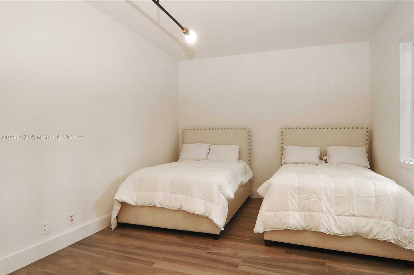 Small Image of 19114 FISHER ISLAND DR #19114, Miami Beach Number 9
