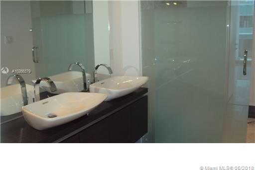 Small Image of 200 BISCAYNE BLVD #3311, Miami Number 5