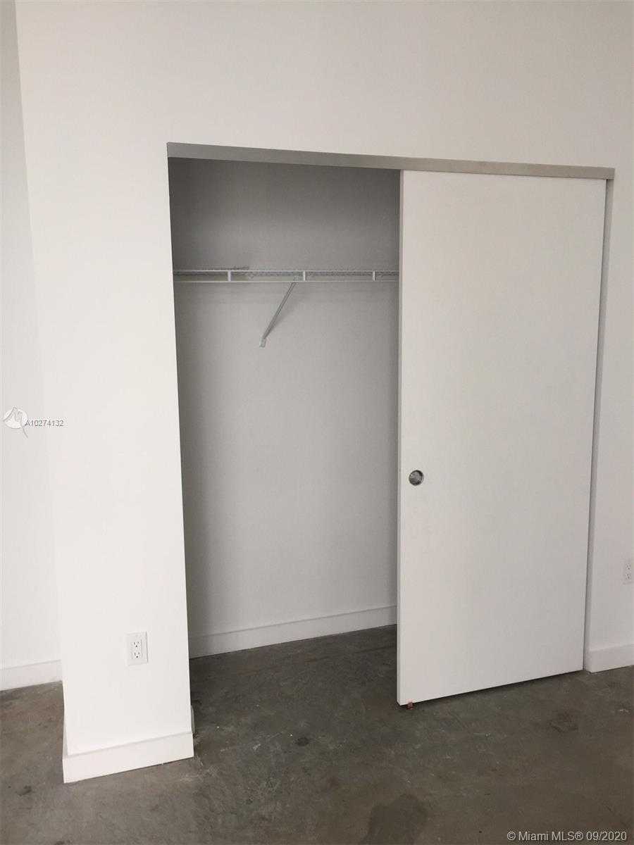 Small Object Image