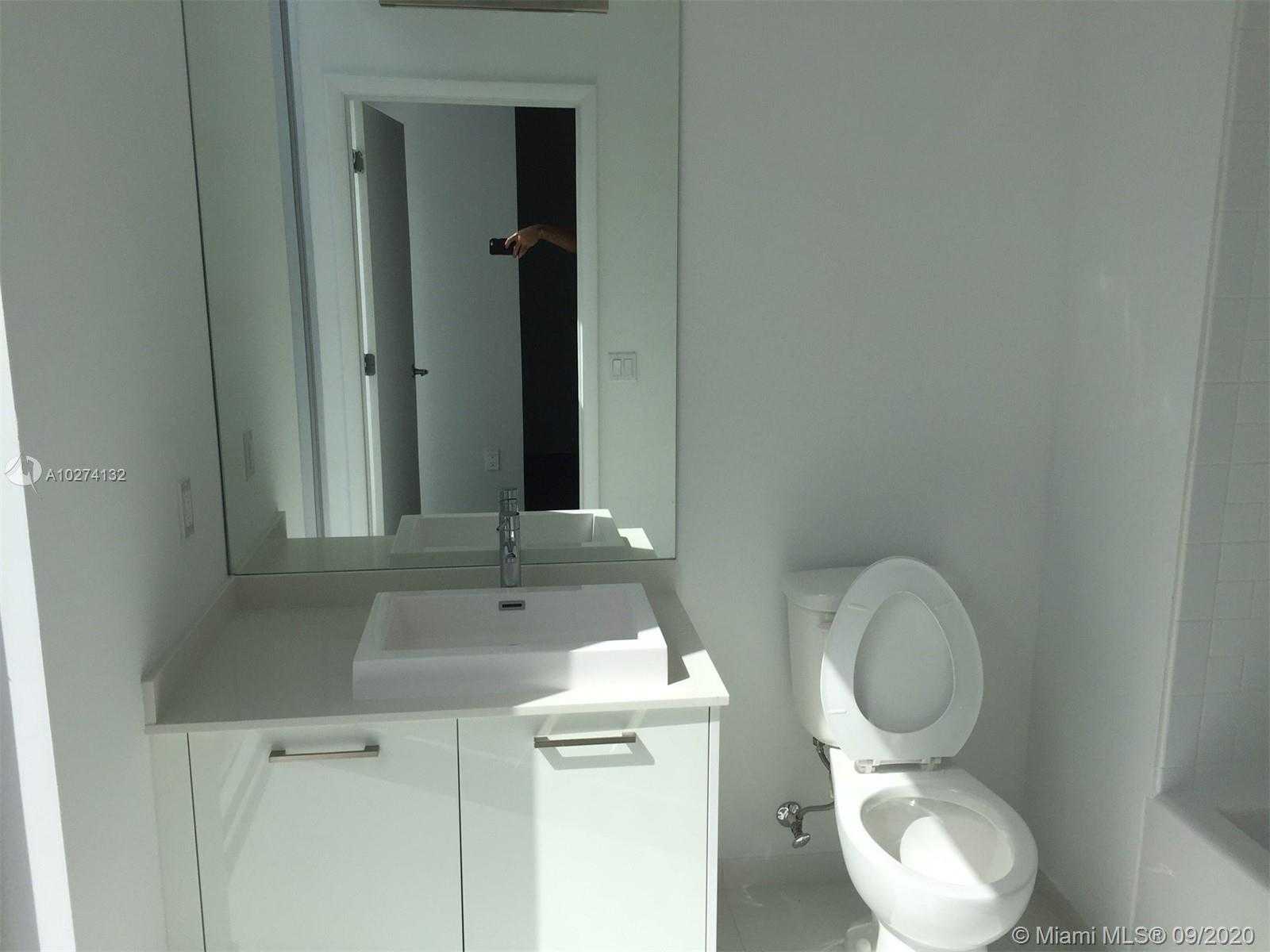 Small Object Image
