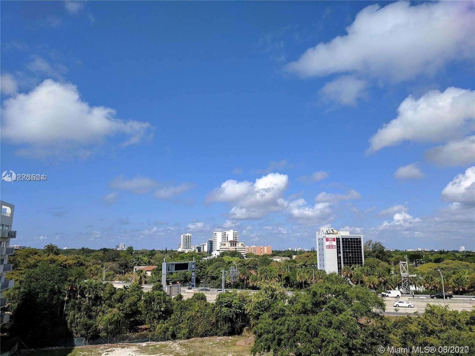 Small Image of 201 SOUTH WEST 17TH RD #401, Miami Number 4