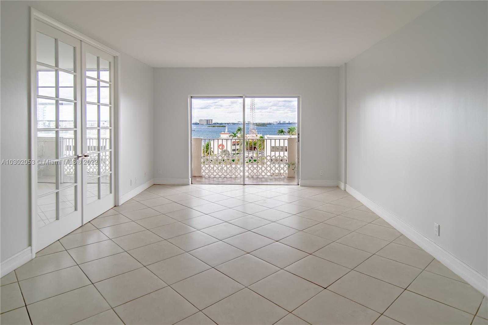 Small Image of 1455 NORTH TREASURE DR #PH-A, North Bay Village Number 2