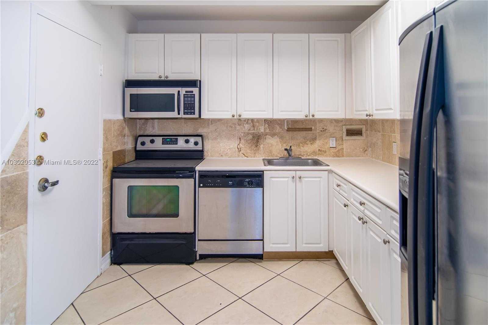 Small Image of 1455 NORTH TREASURE DR #PH-A, North Bay Village Number 7