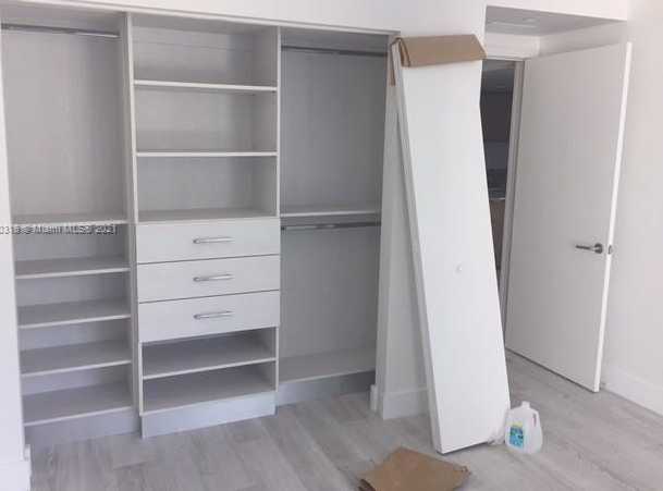 Small Image of 1300 SOUTH MIAMI AVE #2111, Miami Number 13