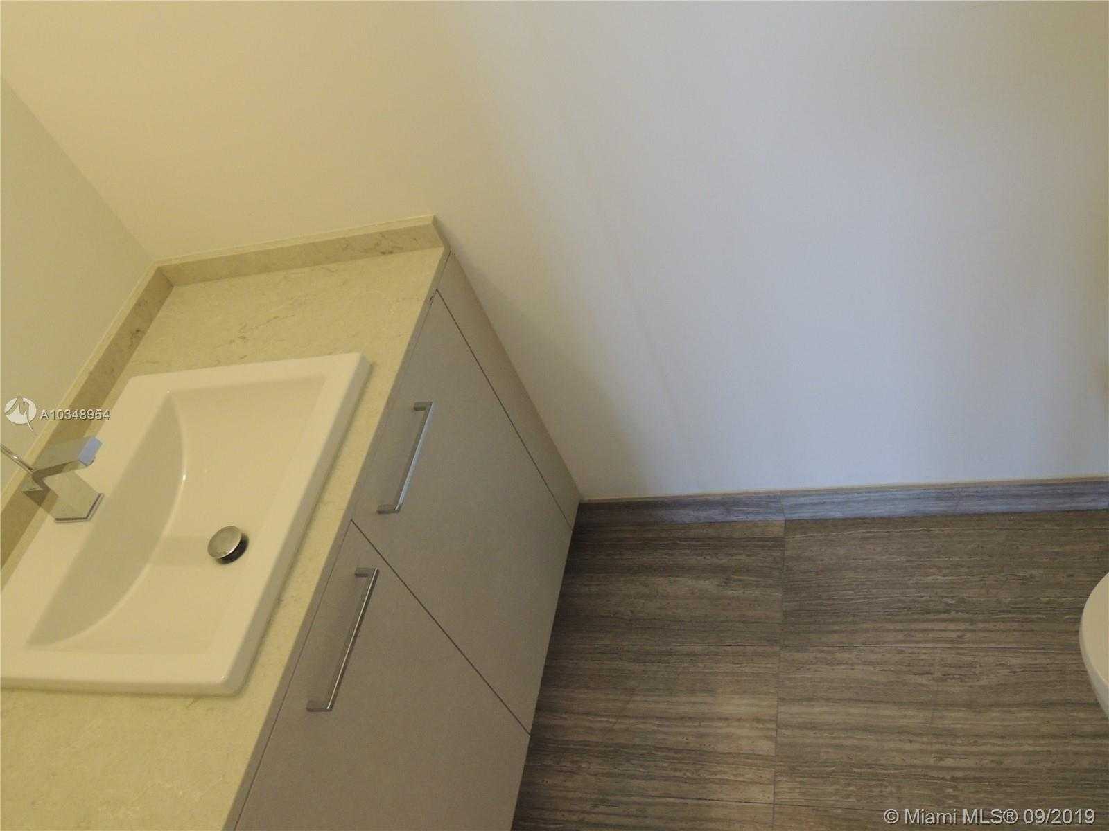 Small Object Image