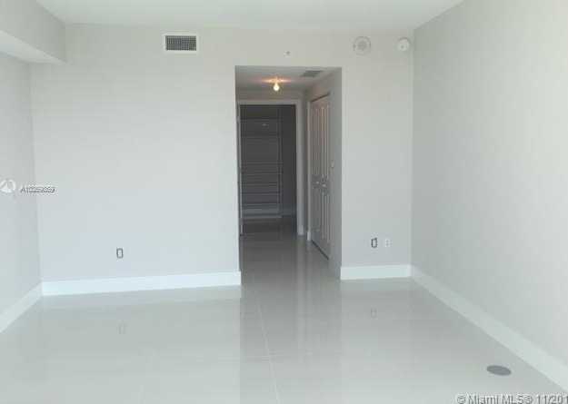 Small Image of 400 Sunny Isles Blvd, Sunny Isles Beach, FL 33160, USA Number 14