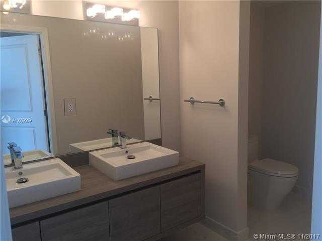 Small Image of 400 Sunny Isles Blvd, Sunny Isles Beach, FL 33160, USA Number 20