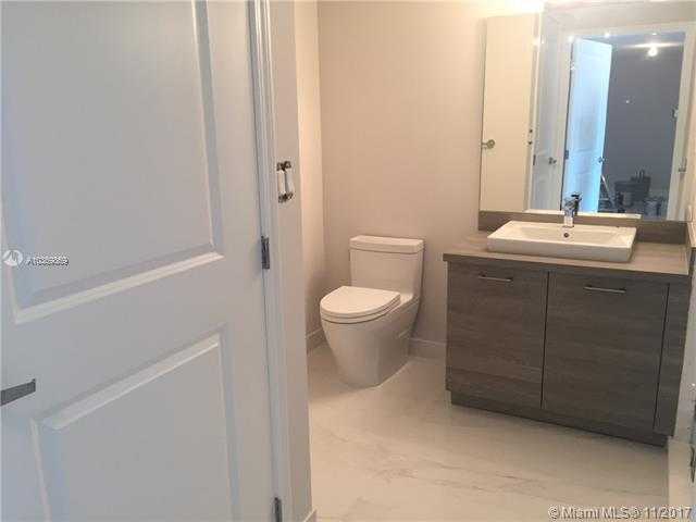 Small Image of 400 Sunny Isles Blvd, Sunny Isles Beach, FL 33160, USA Number 22