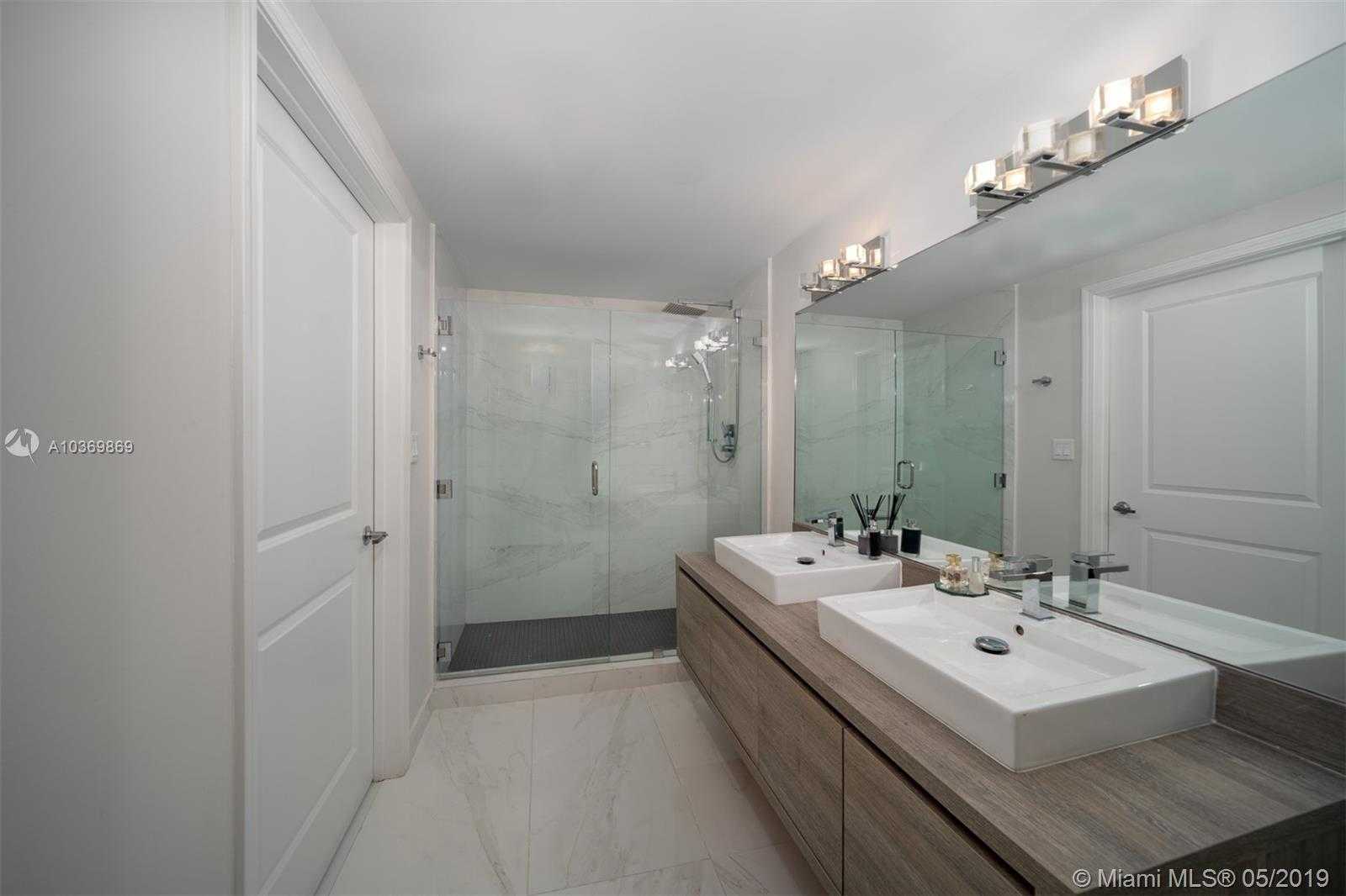 Small Image of 400 Sunny Isles Blvd, Sunny Isles Beach, FL 33160, USA Number 9