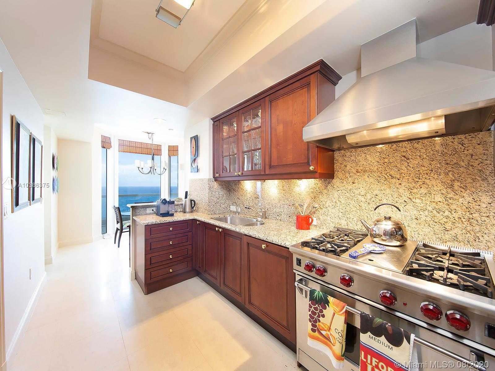 Small Image of 17875 COLLINS AVE #2305, Sunny Isles Beach Number 3