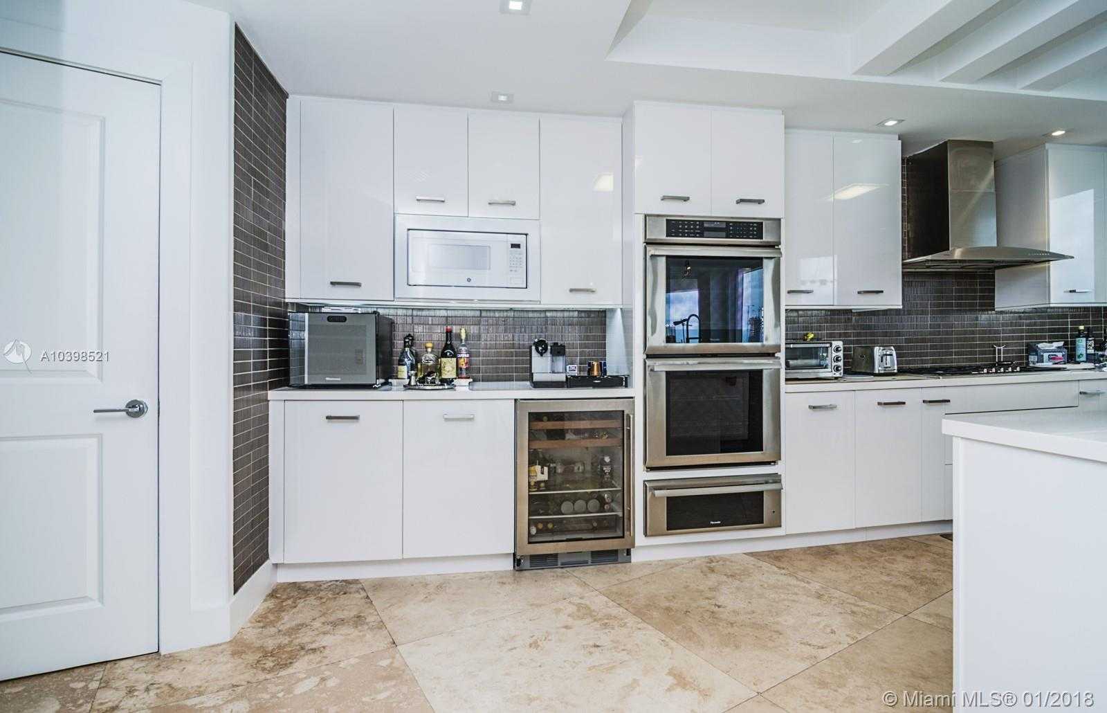 Small Image of 6000 Island Blvd, Aventura, FL 33160, USA Number 12