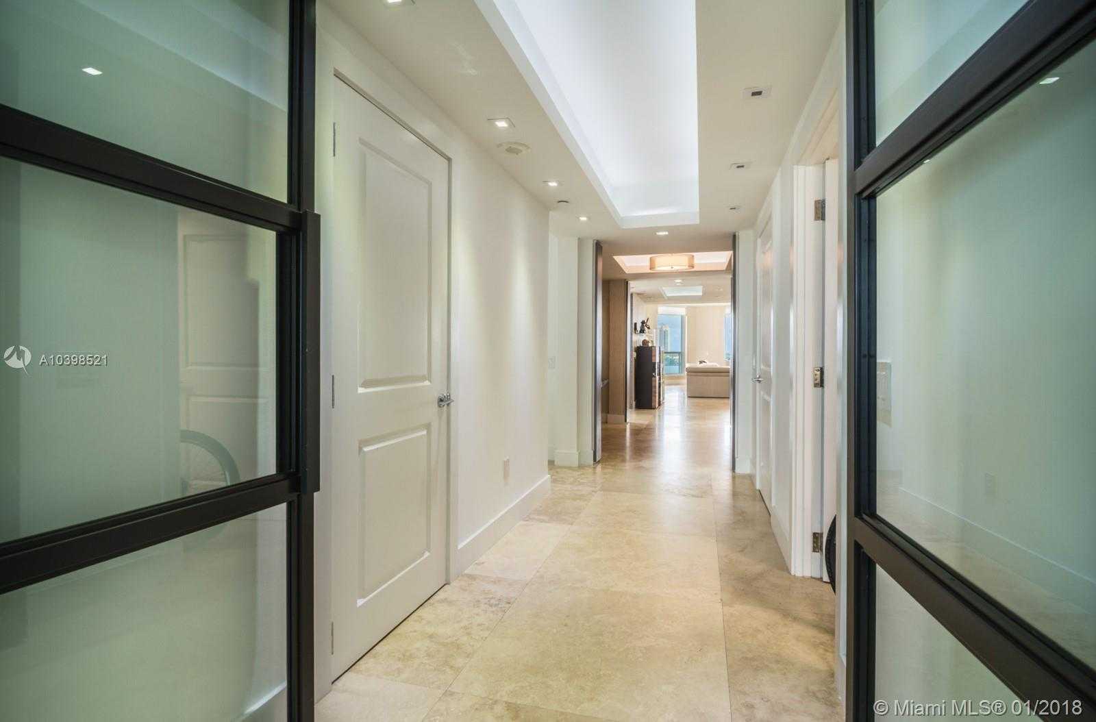 Small Image of 6000 Island Blvd, Aventura, FL 33160, USA Number 34