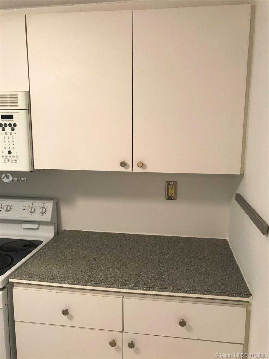 Small Object Image