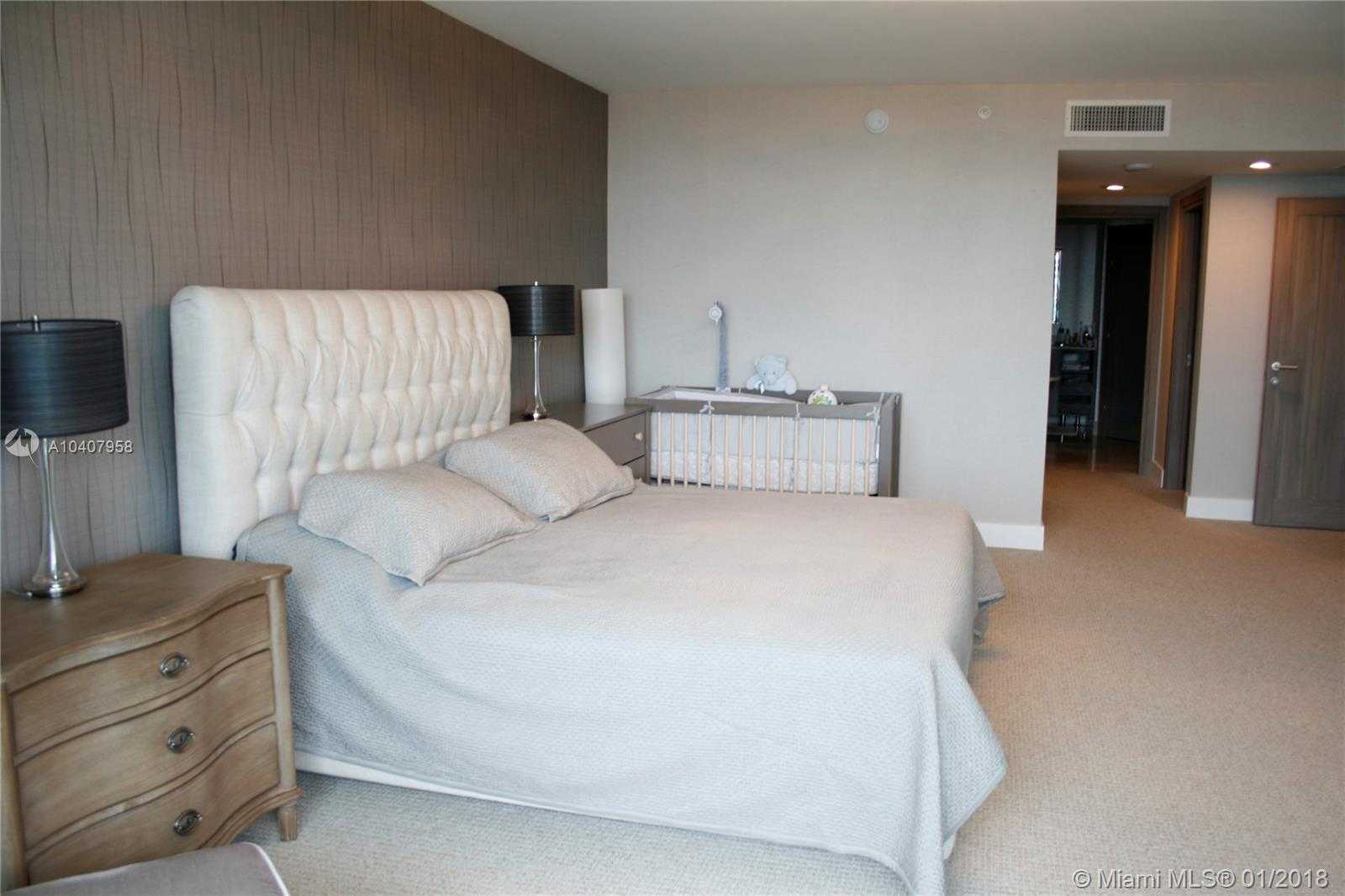 Small Image of 3301 NE 183rd St, Aventura, FL 33160, USA Number 17