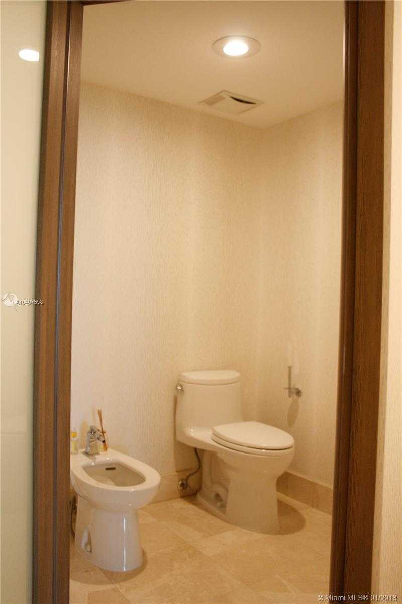 Small Image of 3301 NE 183rd St, Aventura, FL 33160, USA Number 18