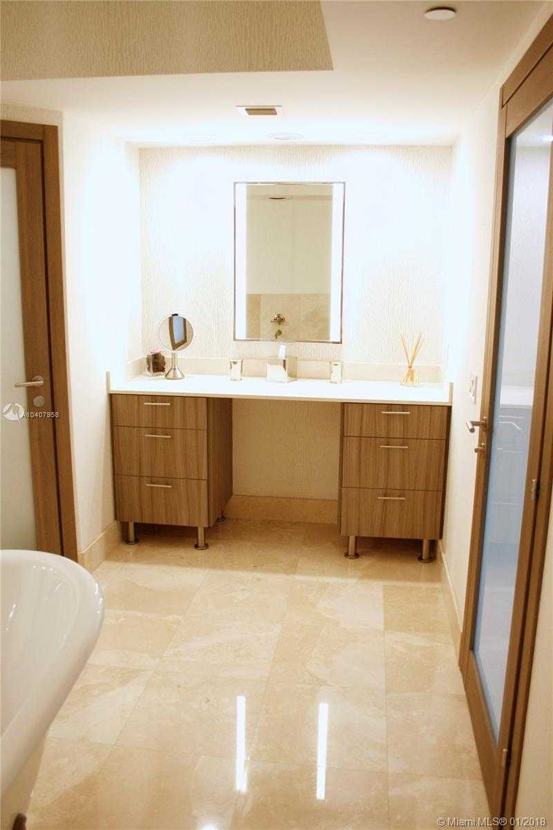 Small Image of 3301 NE 183rd St, Aventura, FL 33160, USA Number 20