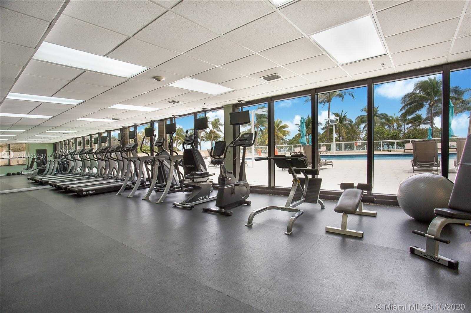 Small Image of 10185 Collins Ave, Bal Harbour, FL 33154, USA Number 17