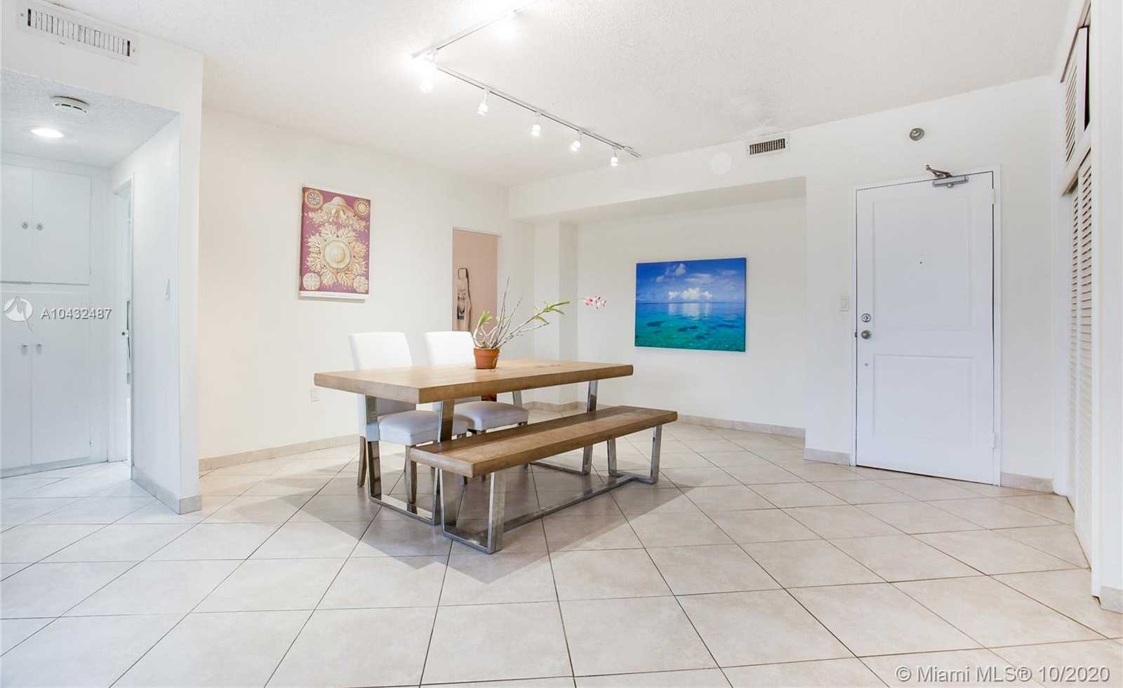 Small Image of 10185 Collins Ave, Bal Harbour, FL 33154, USA Number 6