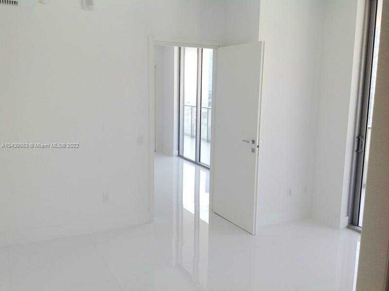 Small Image of Brickell House, 1300 Brickell Bay Dr, Miami, FL 33131, USA Number 12