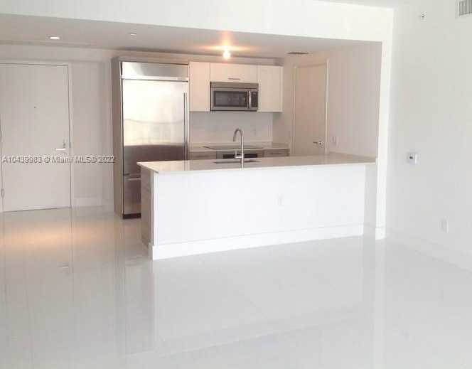 Small Image of Brickell House, 1300 Brickell Bay Dr, Miami, FL 33131, USA Number 5