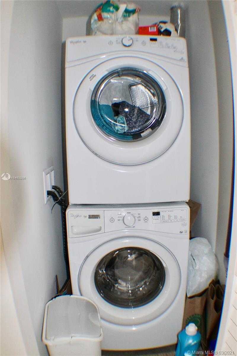Small Object Image