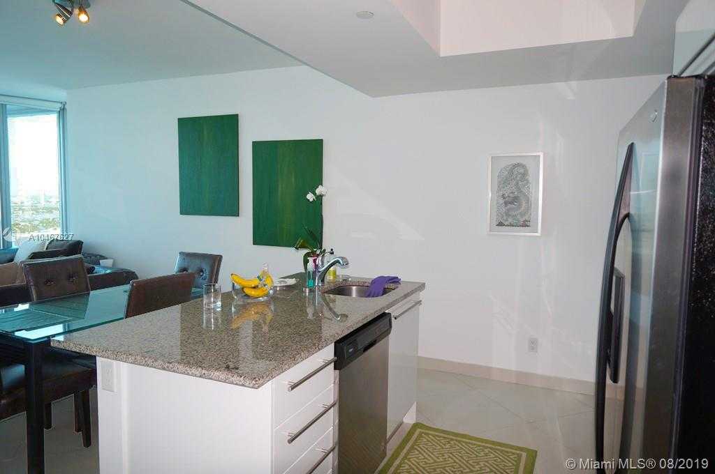 Small Image of 888 Biscayne Blvd, Miami, FL 33132, USA Number 16
