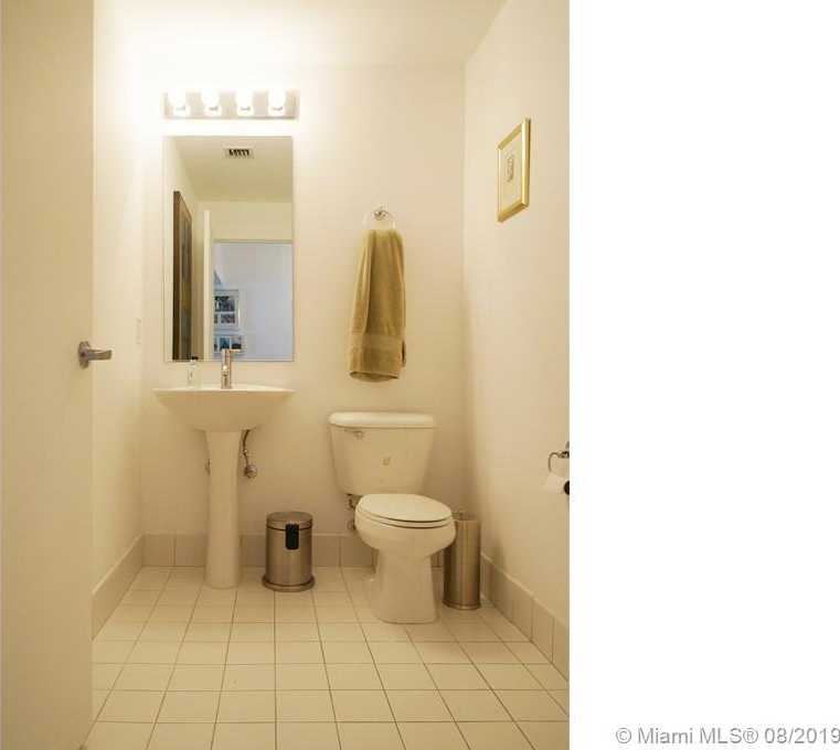 Small Image of 888 Biscayne Blvd, Miami, FL 33132, USA Number 21