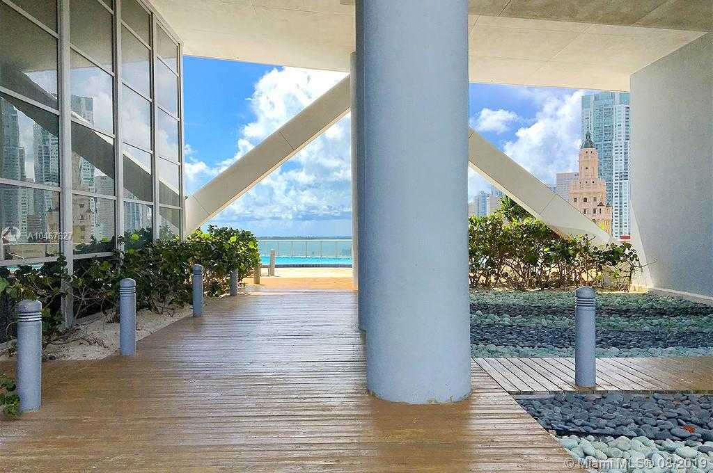 Small Image of 888 Biscayne Blvd, Miami, FL 33132, USA Number 33