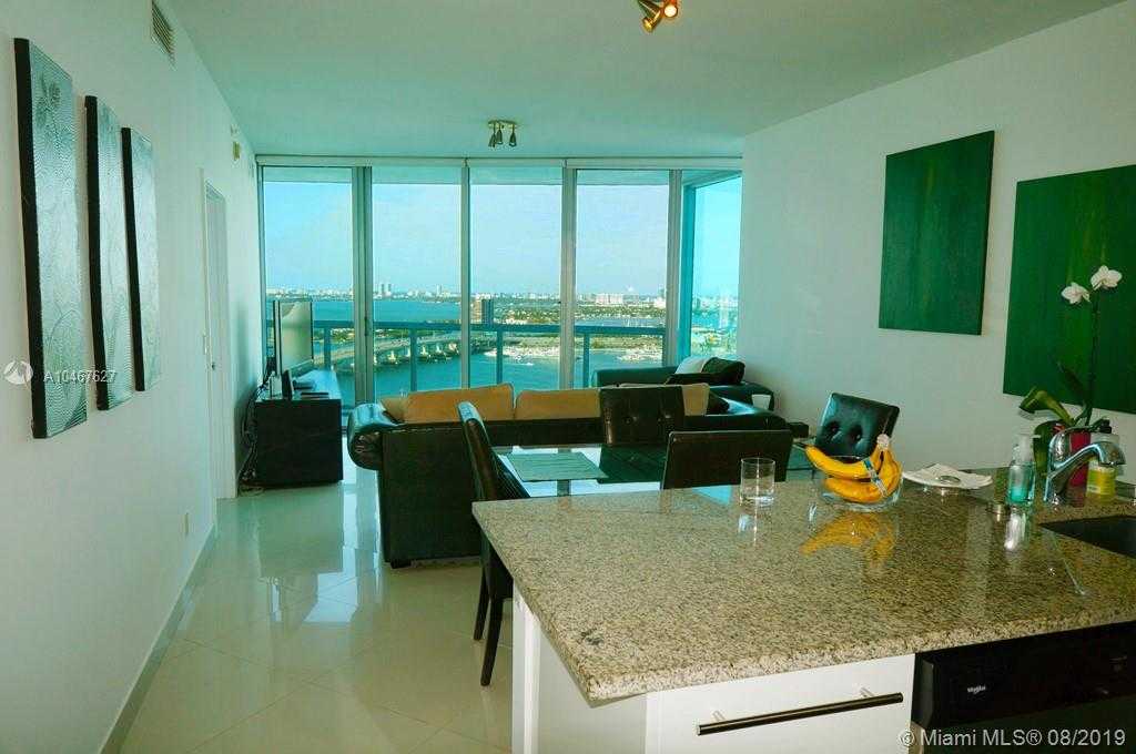 Small Image of 888 Biscayne Blvd, Miami, FL 33132, USA Number 4