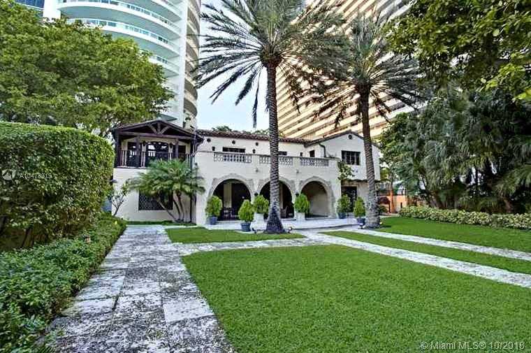 Small Image of Santa Maria, 1643 Brickell Ave, Miami, FL 33129, USA Number 39