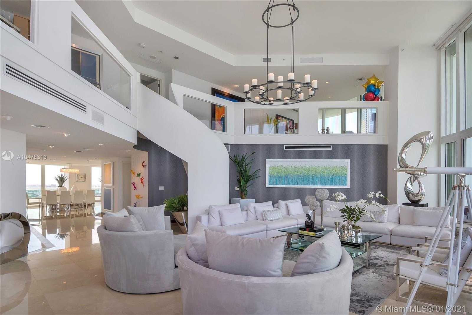 Small Image of Santa Maria, 1643 Brickell Ave, Miami, FL 33129, USA Number 4