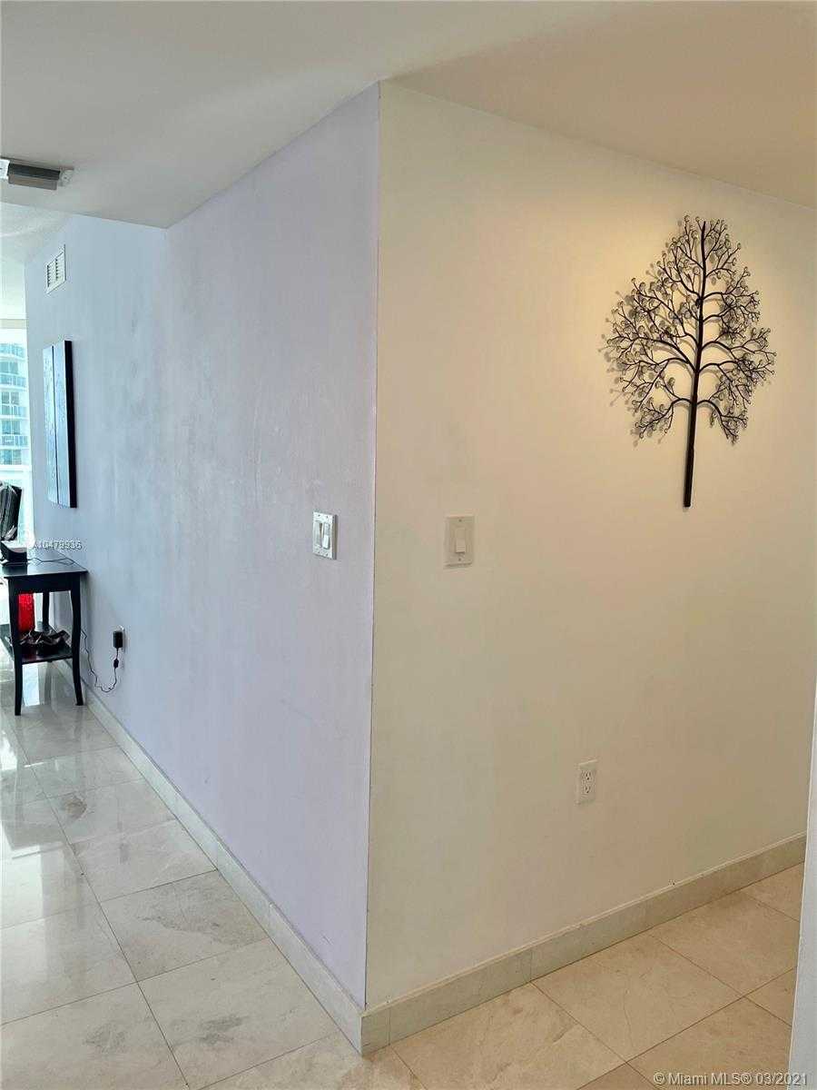 Small Image of 150 Sunny Isles Blvd, Sunny Isles Beach, FL 33160, USA Number 19