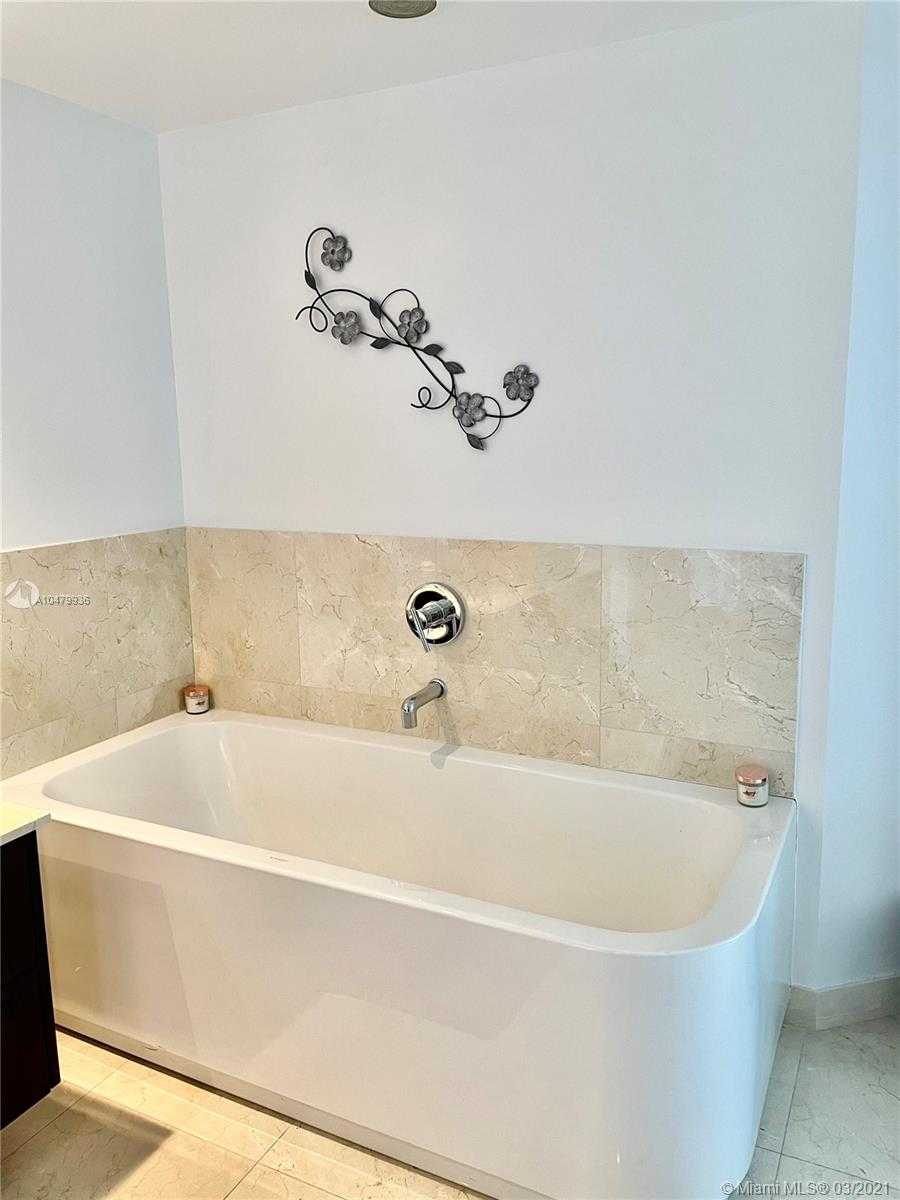 Small Image of 150 Sunny Isles Blvd, Sunny Isles Beach, FL 33160, USA Number 21