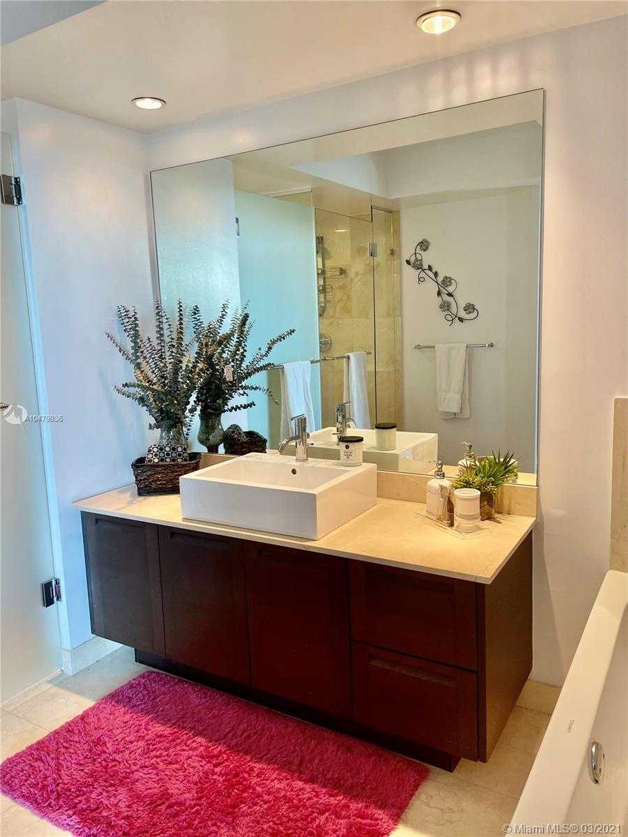 Small Image of 150 Sunny Isles Blvd, Sunny Isles Beach, FL 33160, USA Number 22