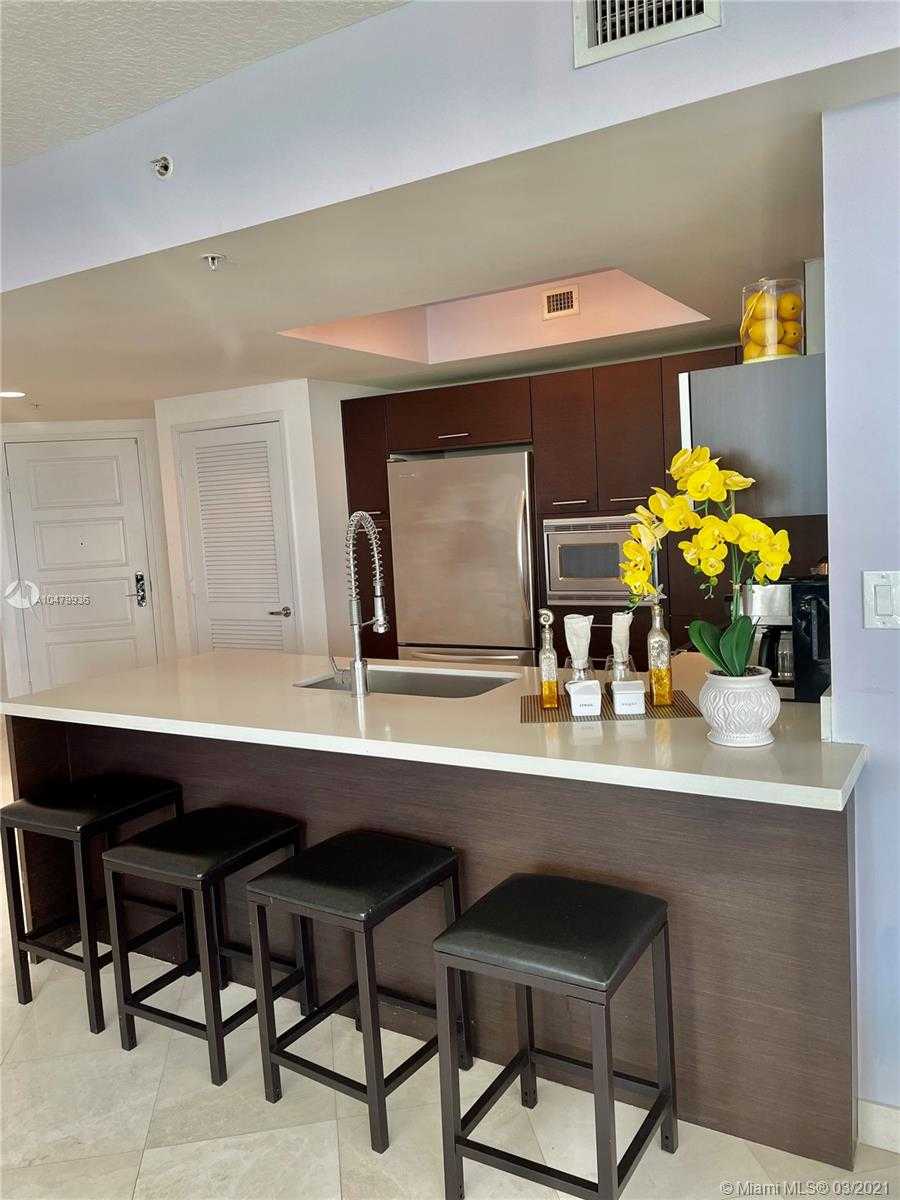 Small Image of 150 Sunny Isles Blvd, Sunny Isles Beach, FL 33160, USA Number 6