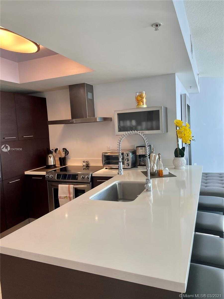 Small Image of 150 Sunny Isles Blvd, Sunny Isles Beach, FL 33160, USA Number 7