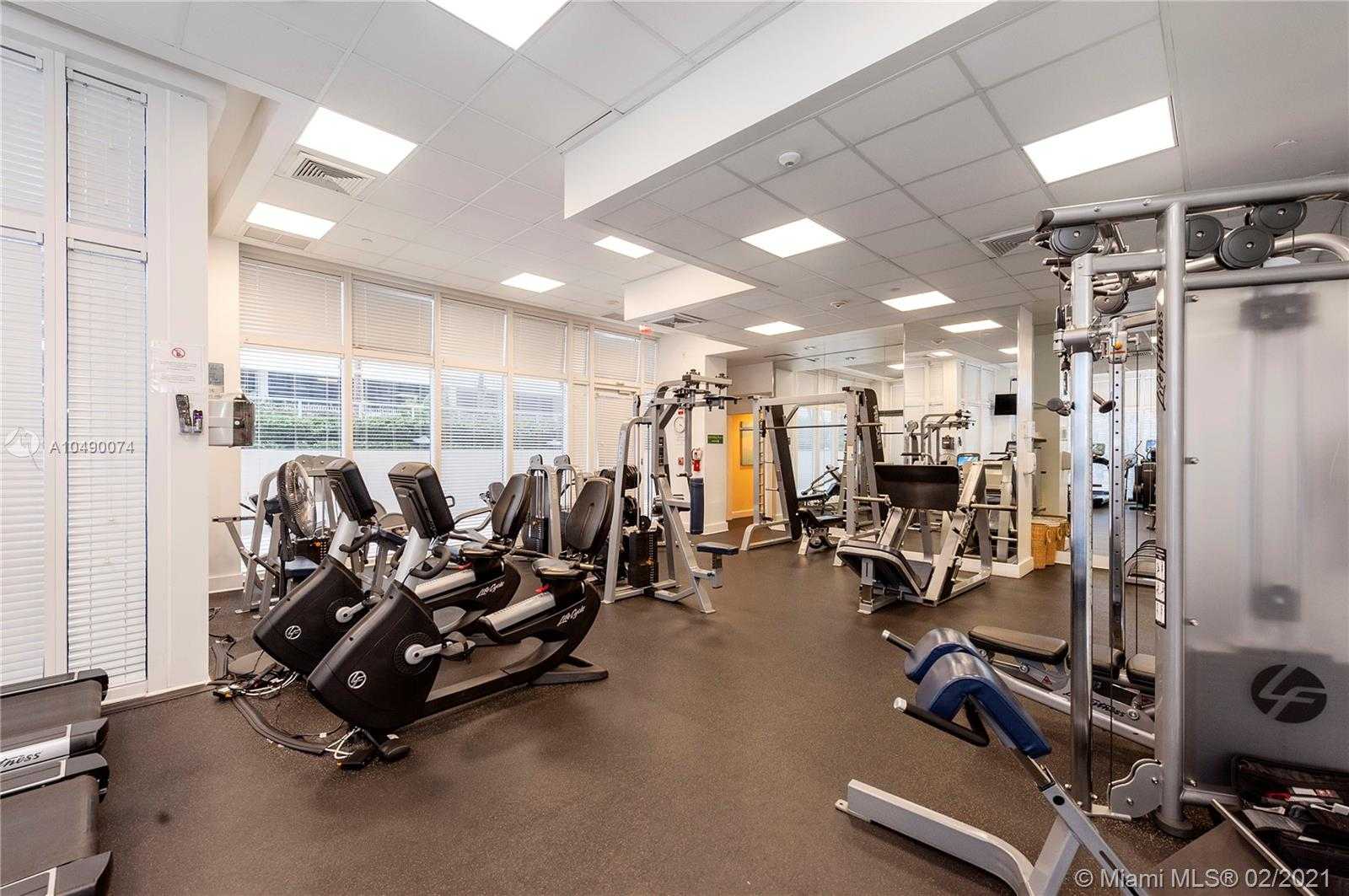 Small Image of 10225 Collins Ave, Bal Harbour, FL 33154, USA Number 23