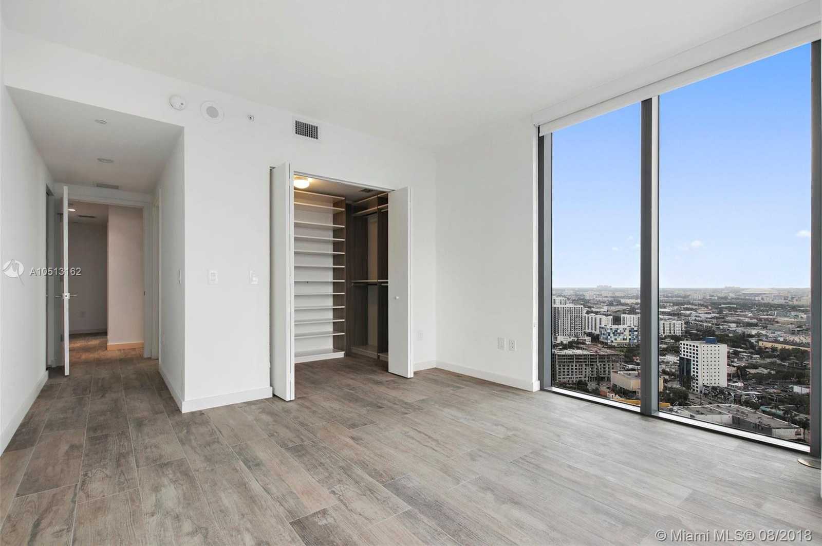 Small Image of 650 NORTH EAST 32 ST #3401, Miami Number 13