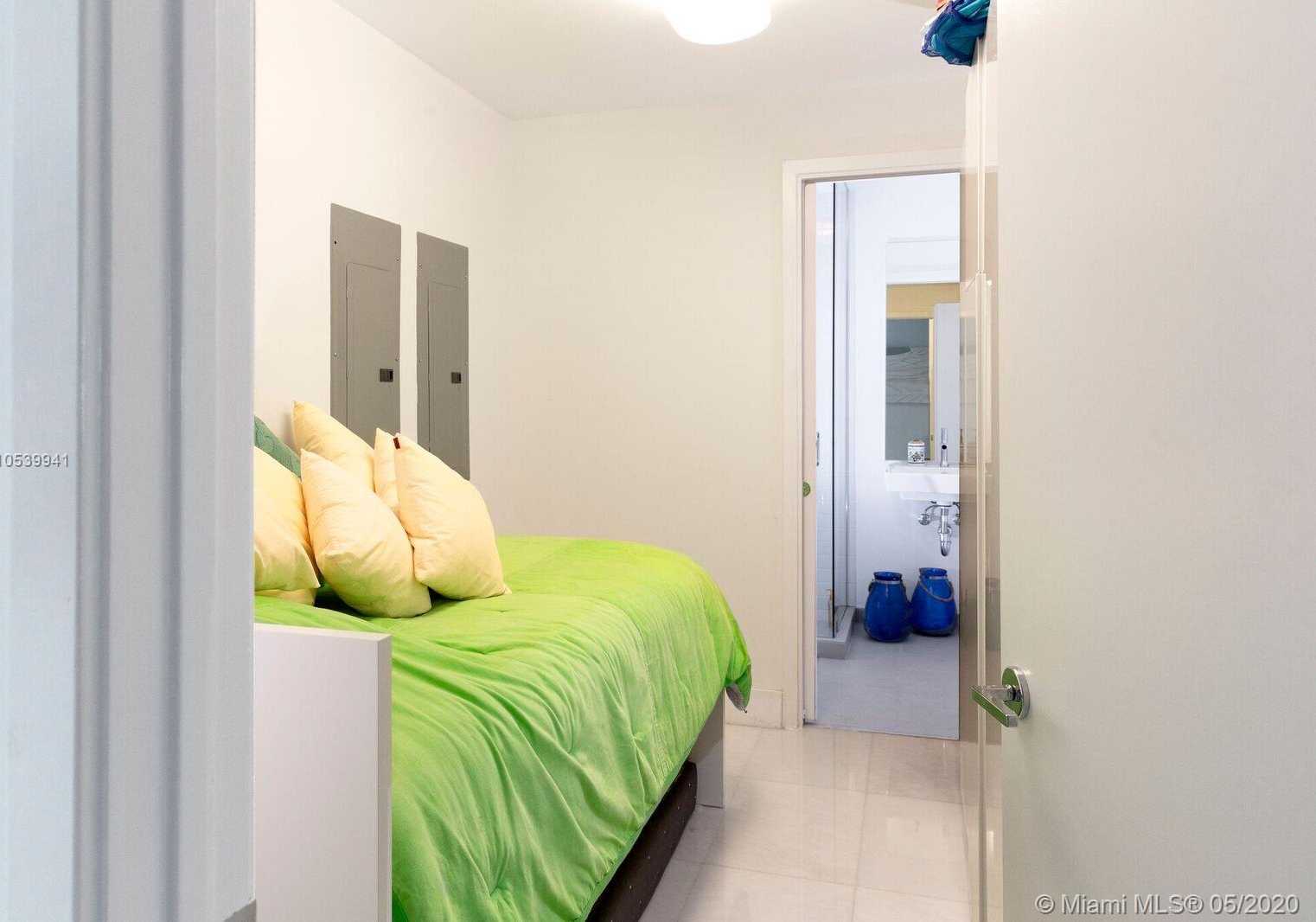 Small Image of 360 OCEAN DR #701S, Key Biscayne Number 27