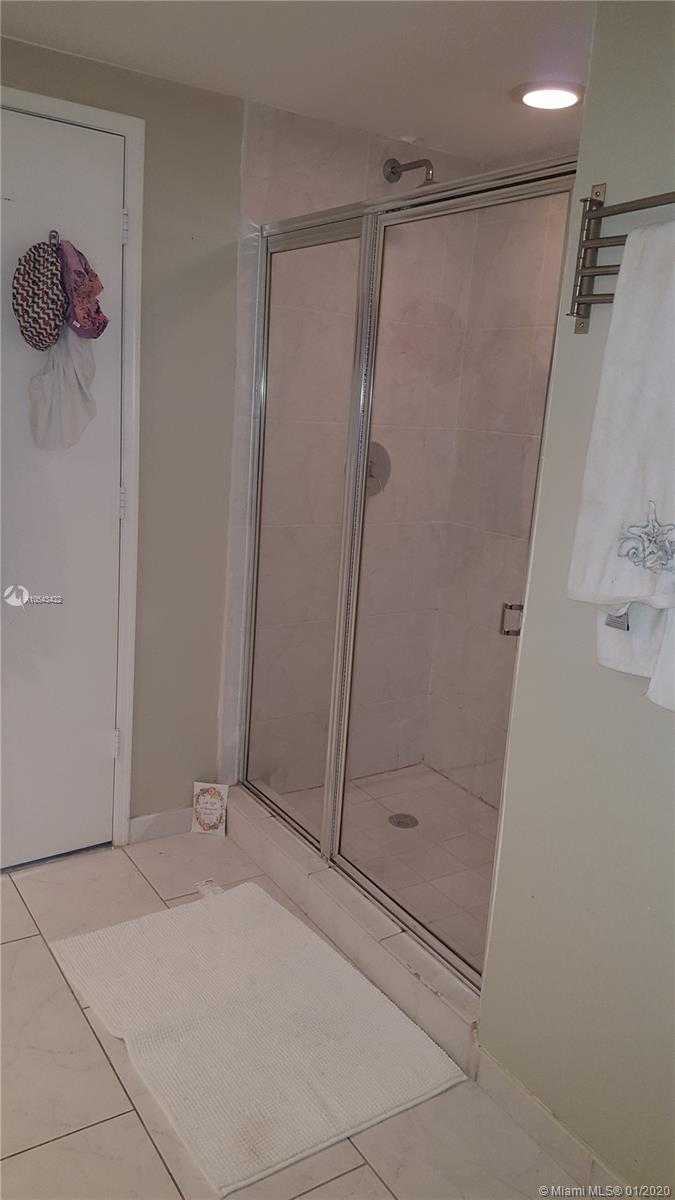 Small Image of 950 BRICKELL BAY DR #4007, Miami Number 11