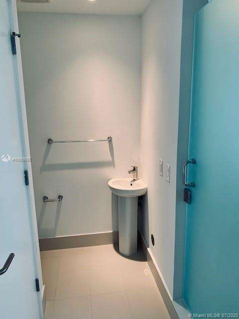 Small Object Image