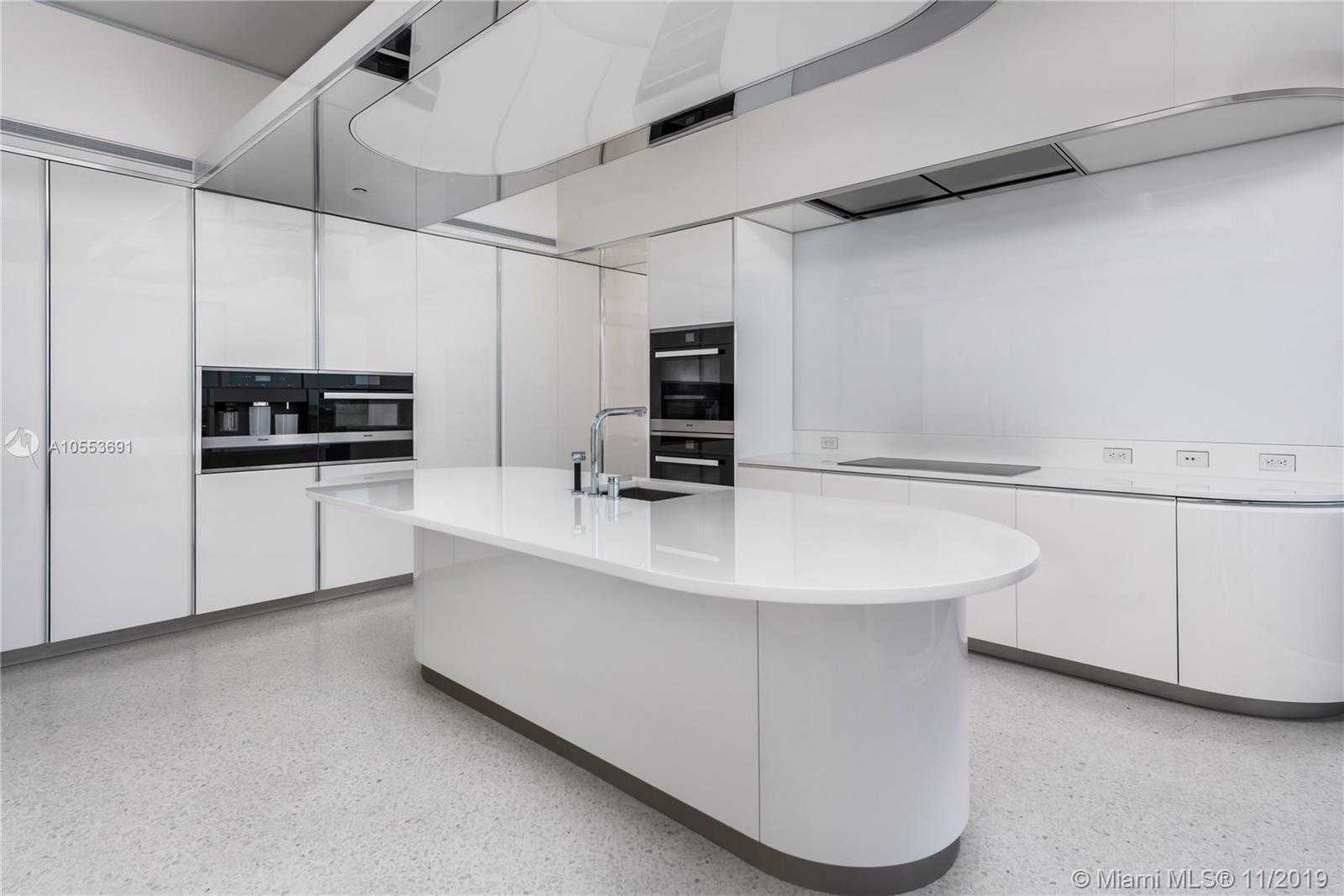 Small Image of 3315 Collins Ave, Miami Beach, FL 33140, USA Number 17