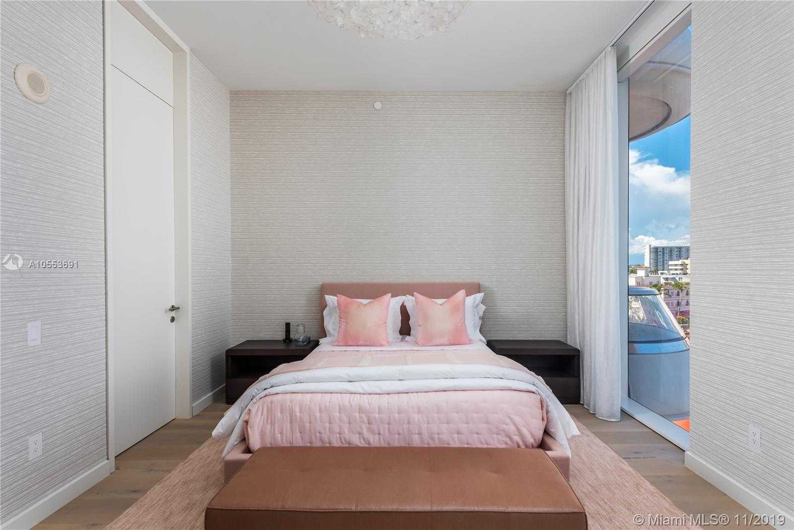 Small Image of 3315 Collins Ave, Miami Beach, FL 33140, USA Number 23
