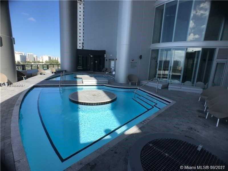 Small Image of 18555 Collins Ave, Sunny Isles Beach, FL 33160, USA Number 10