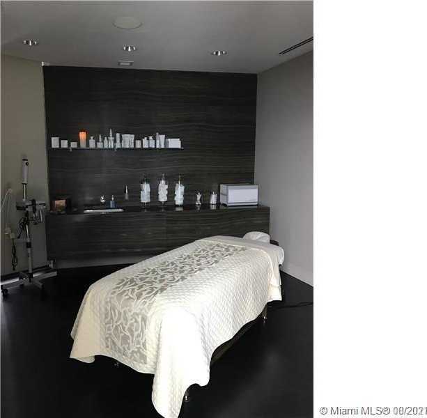 Small Image of 18555 Collins Ave, Sunny Isles Beach, FL 33160, USA Number 17