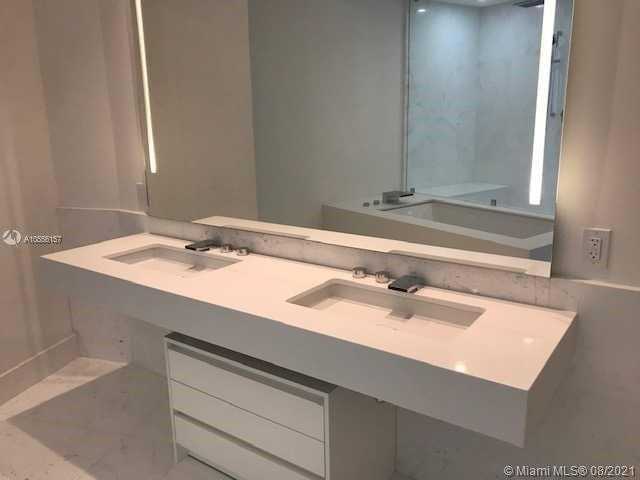 Small Image of 18555 Collins Ave, Sunny Isles Beach, FL 33160, USA Number 21