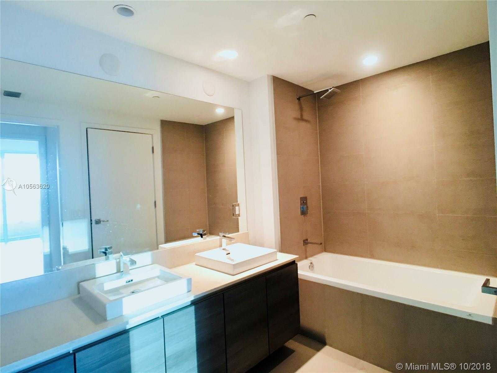 Small Image of 1080 Brickell Ave, Miami, FL 33131, USA Number 13